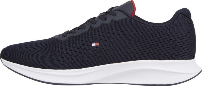 Lightweight Runner Knit Flag