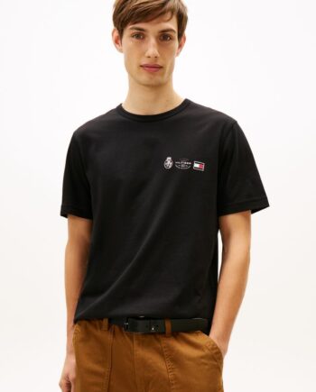 Small Crest Outline Tee