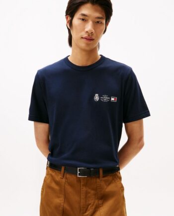 Small Crest Outline Tee
