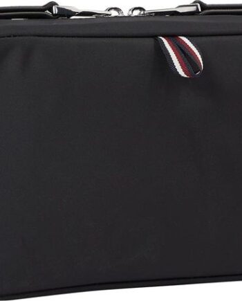 Th Urban Repreve Washbag